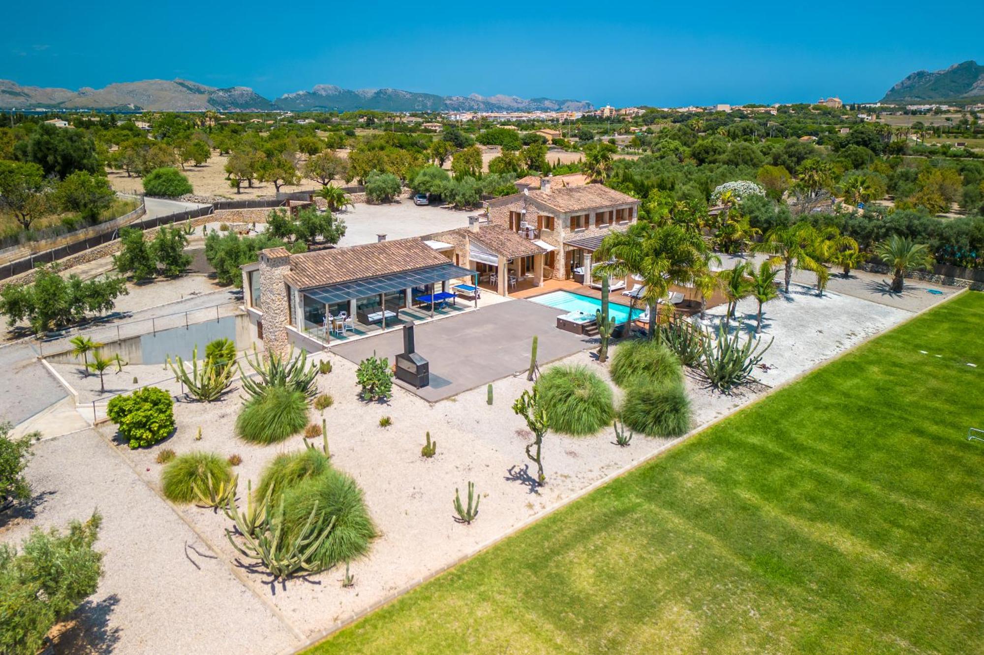 Oliva Villa
